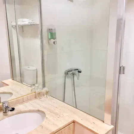 Apartmanhotel Chinasol Con Parking Y Desayuno Almuñécar