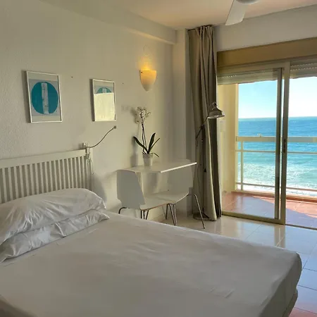 Chinasol Con Parking Y Desayuno Apartmanhotel